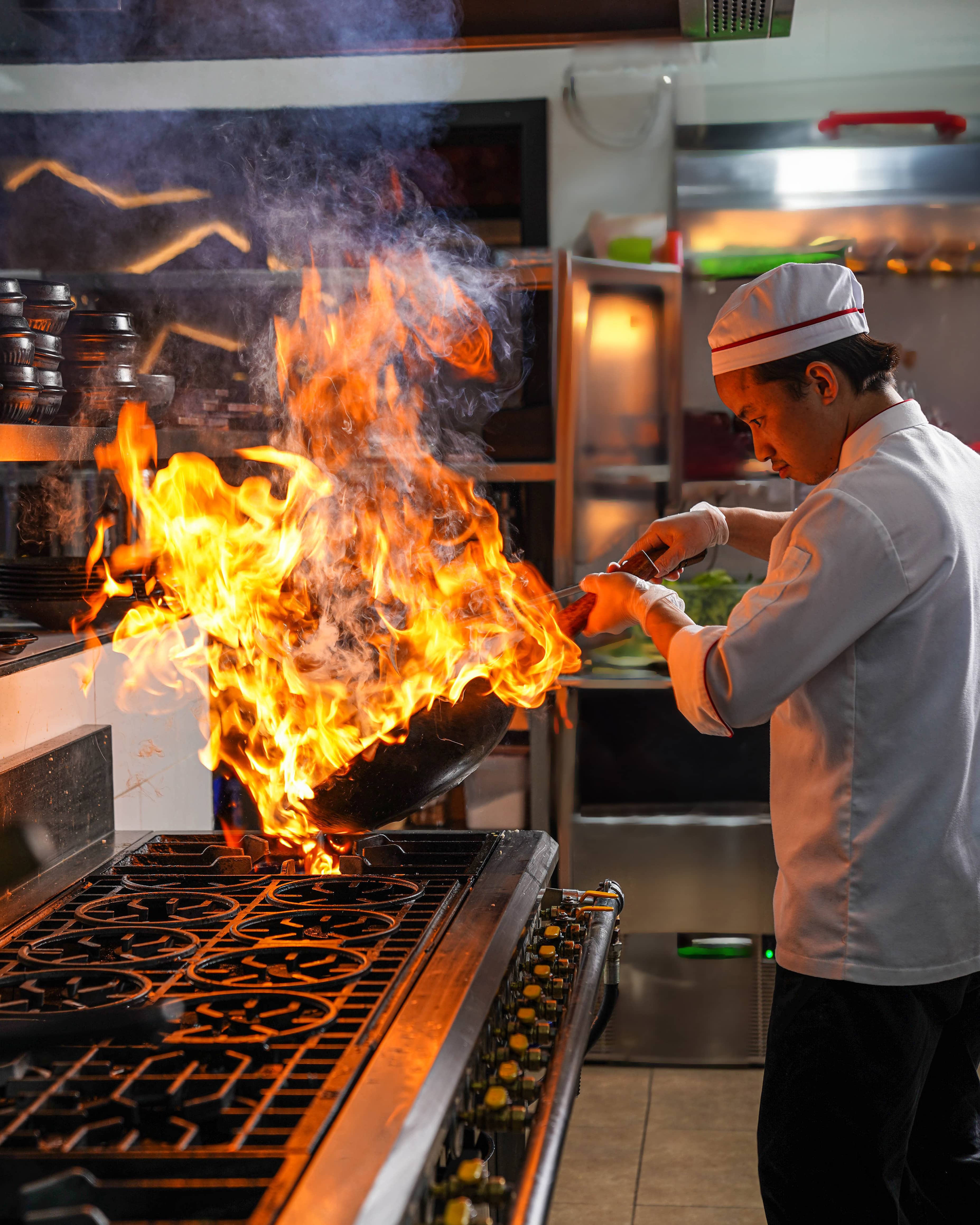 A Yee Hwa chef at work