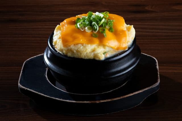 Stone Pot Egg with Cheddar